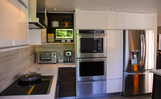 MODERN-KITCHEN-REMODEL-APPLIANCE-BANK